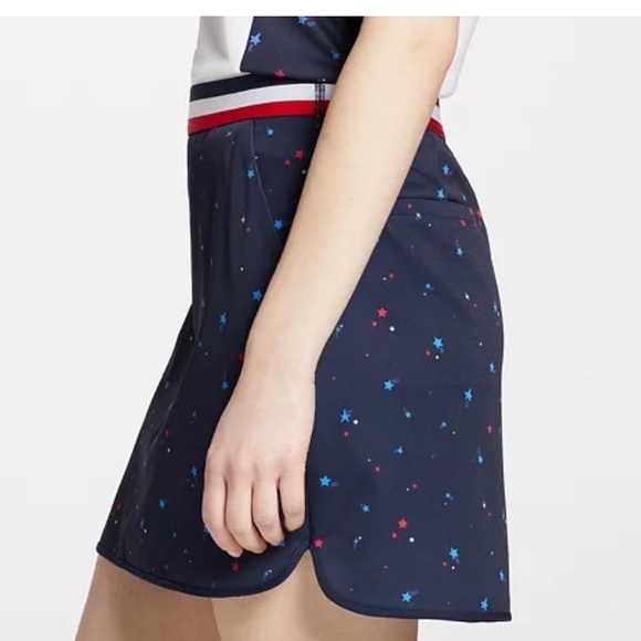 LADY HAGEN | Women's Contrast Trim Golf
Skort in Red and Blue Stars Print - Picture 6 of 7